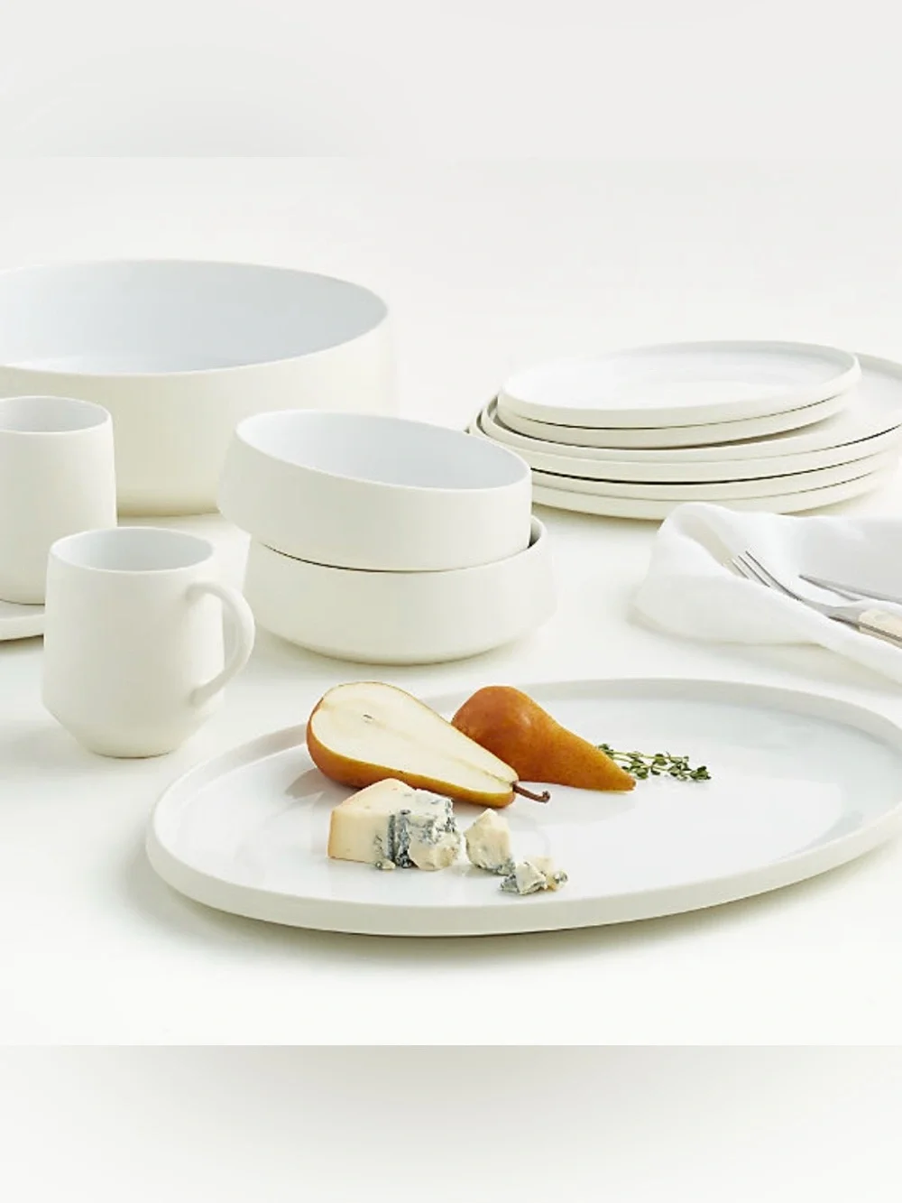 New! Crate&Barrel Porcelain Oval Serving Platter in White